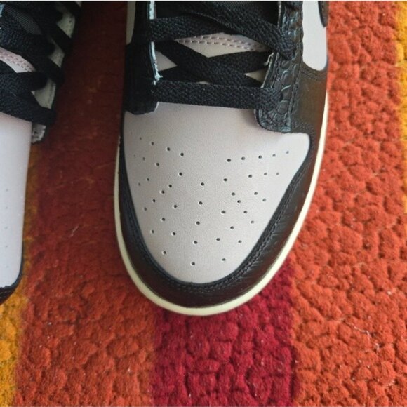 Nike Dunk Low Retro Men 9.5 Black And Pink Croc Pattern Leather New 112025 - Picture 4 of 12